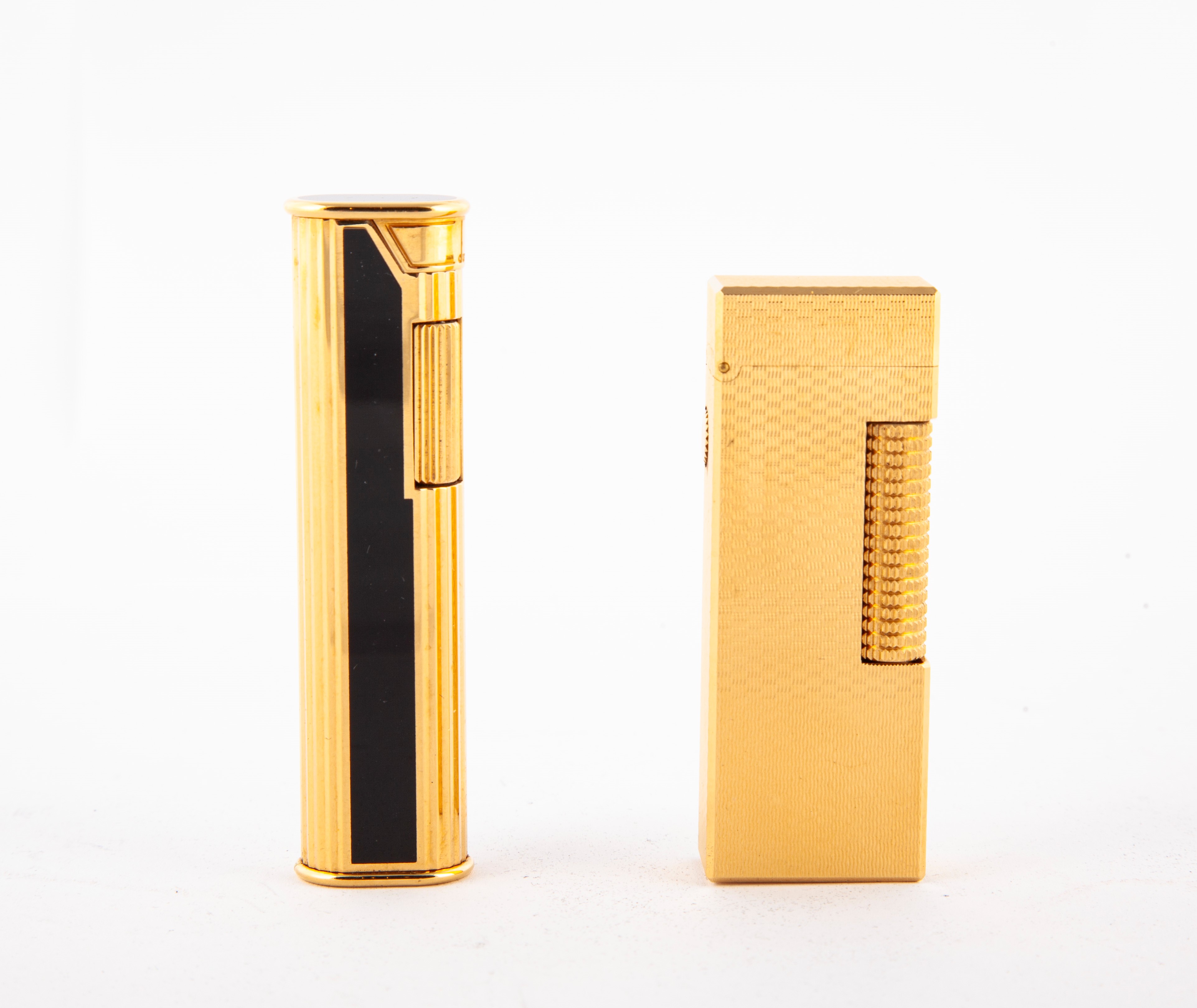 Dunhill - Due Accendini in Metallo Dorato e Smaltato