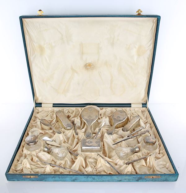 Necessaire per toletta in vetro, argento e metallo, XX secolo