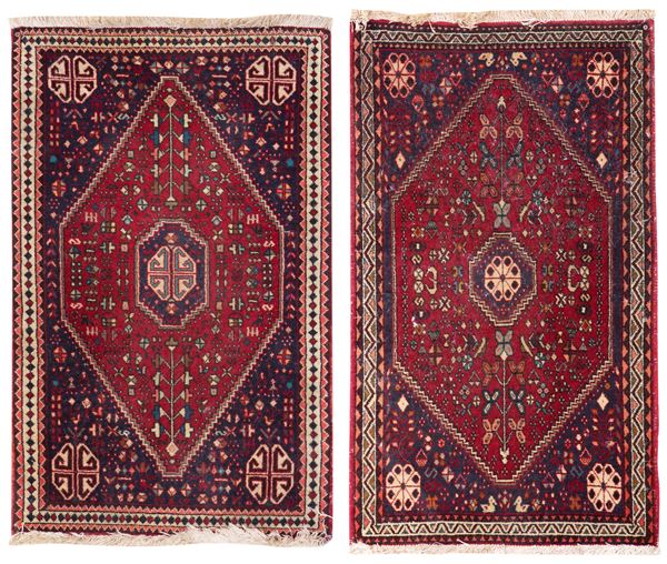 Due piccoli tappeti persiani Hamadan fondo rosso  - Asta Asta a Tempo - Tappeti Antichi e Rari - Casa d'Aste Arcadia