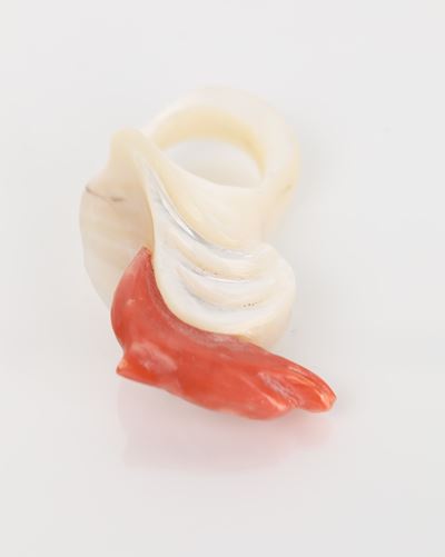 Anello in Madreperla e Corallo