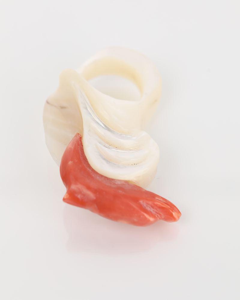 Anello in Madreperla e Corallo