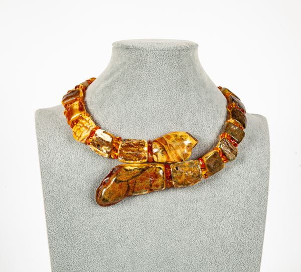 Collana in ambra