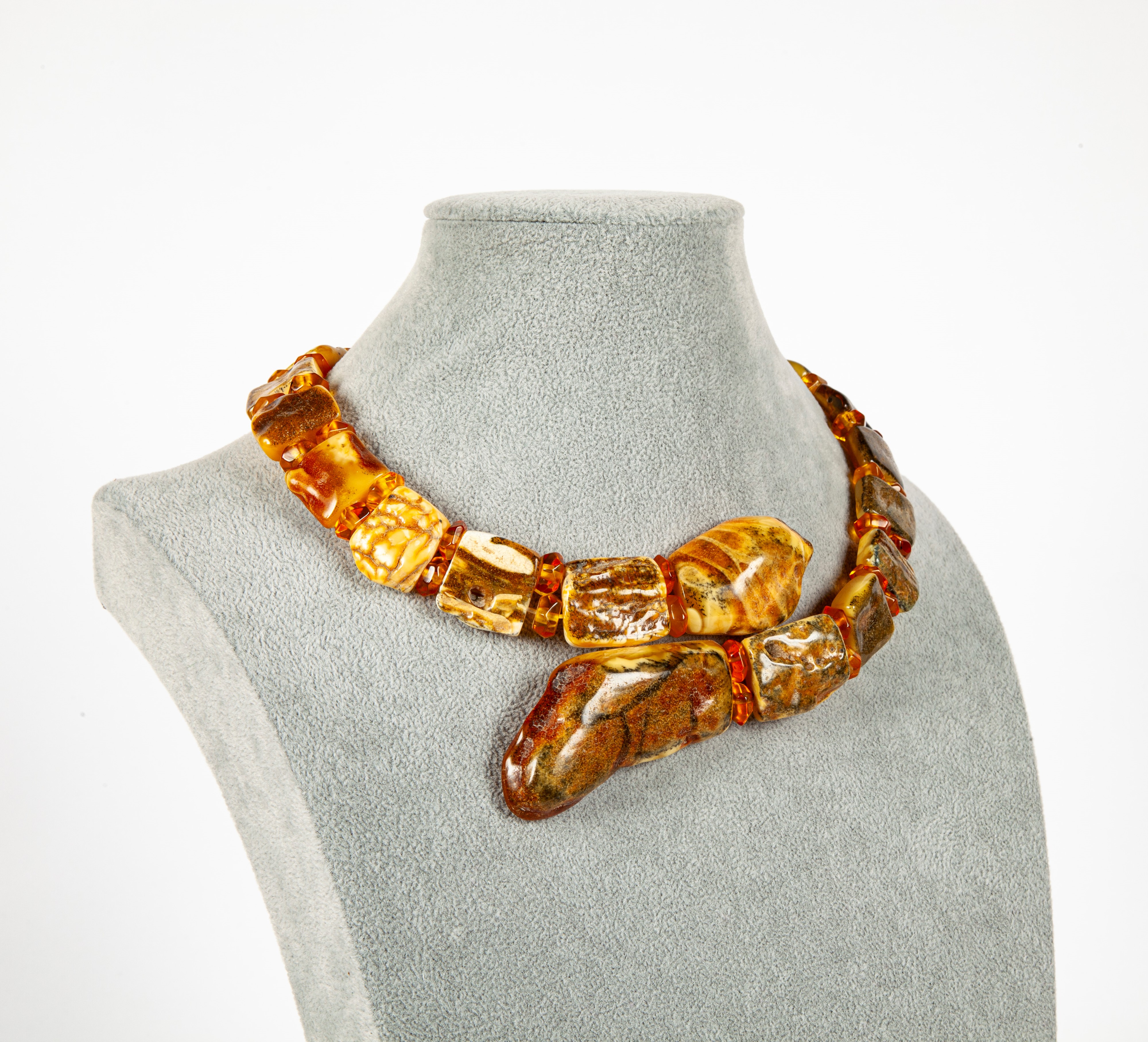 Collana in Ambra