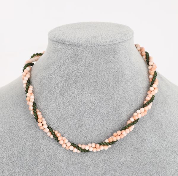 Collana in corallo rosa e giada