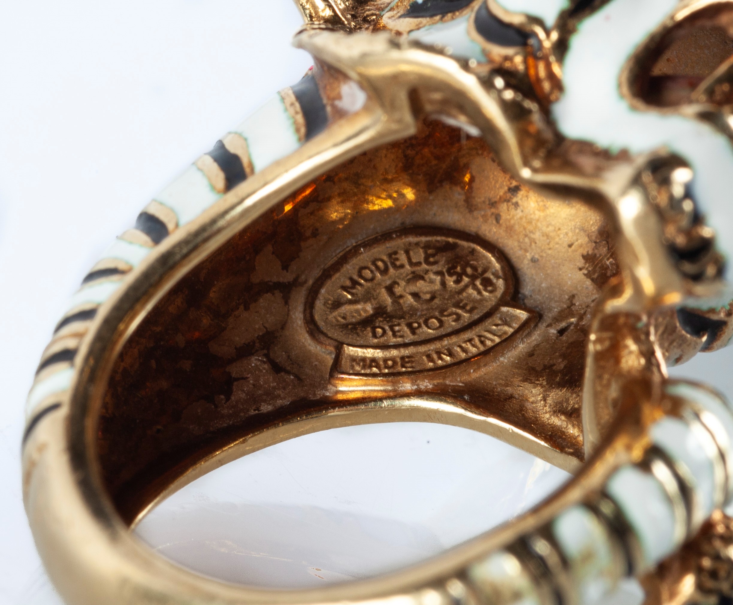 Frascarolo, Anello in Oro e Smalti.