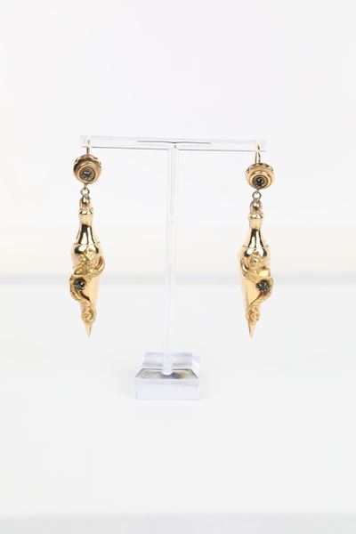 Orecchini Pendenti Antichi in Oro