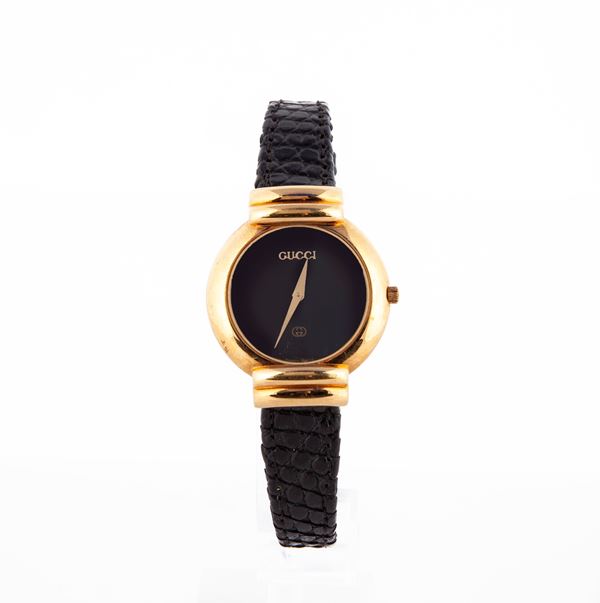 Gucci 5300 - Orologio da polso al quarzo da donna in metallo dorato con quadrante nero