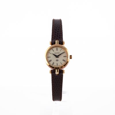 Gucci 4500 - Orologio da Polso al Quarzo da Donna in Acciaio, Acciaio Dorato e Smalto