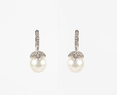 Coppia di Orecchini in Oro, Perle e Diamanti