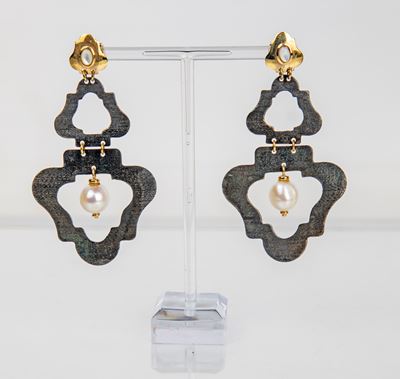 Coppia di Orecchini in Oro, Argento e Perle