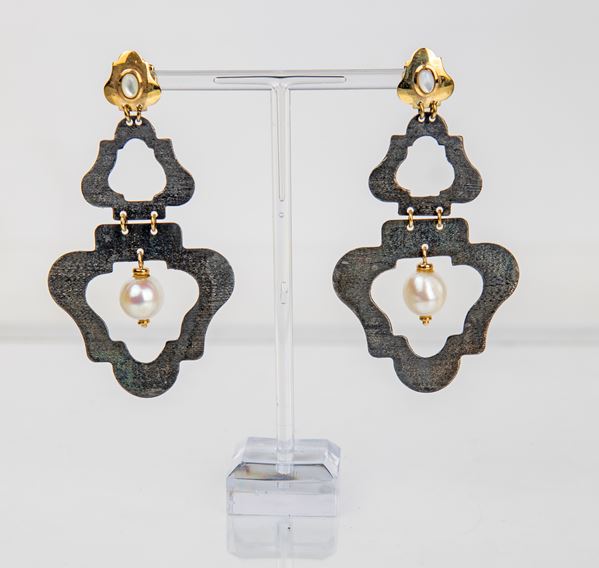Coppia di orecchini in oro, argento e perle  - Asta Asta a Tempo - Gioielli e Preziosi - Casa d'Aste Arcadia