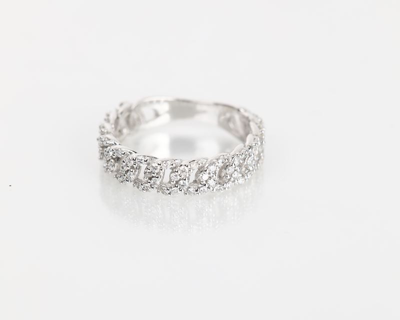 Anello a Catena in Oro e Brillanti
