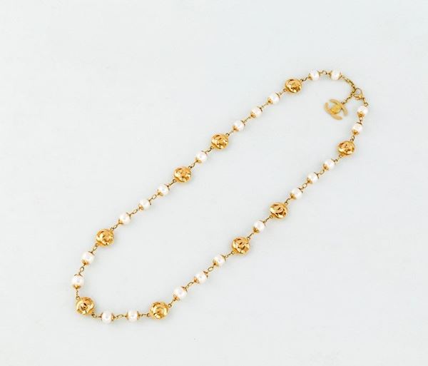 CATENA IN ORO GIALLO CON PERLE AUSTRALIANE