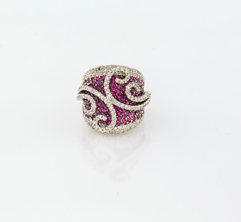 Anello con Rubini