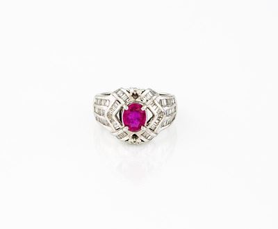 Anello con Rubino Rosso Vivido