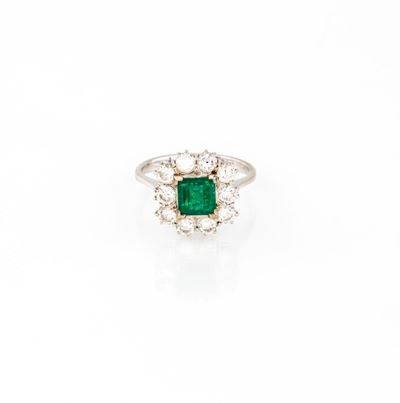 Anello in Oro Bianco con Brillanti e Smeraldo