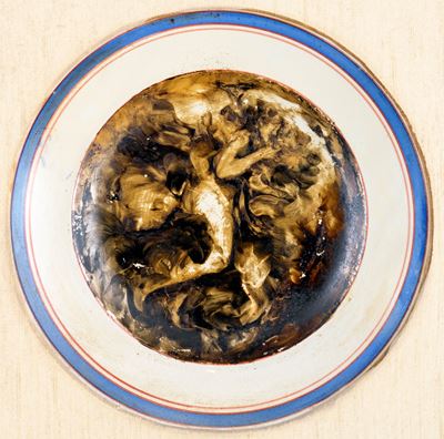 Nudo Femminile su Piatto di Ceramica