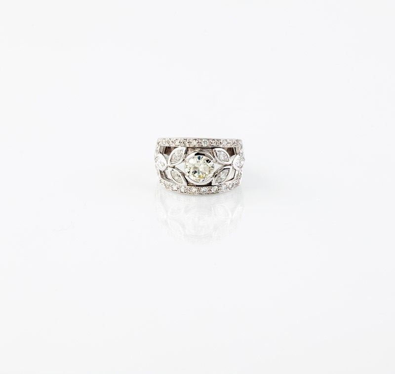 Anello in Oro Bianco con Brillanti