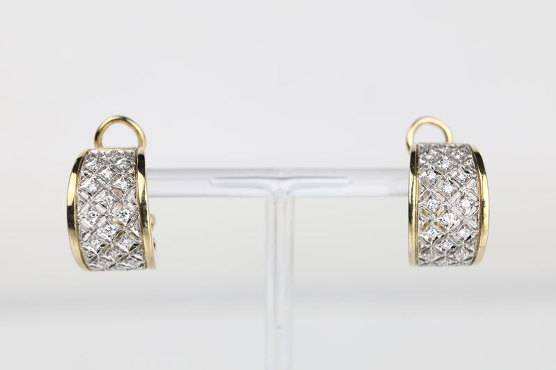 Coppia di Orecchini in Oro e Brillanti