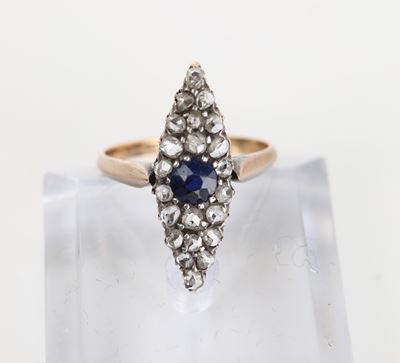 Anello Antico a Marquise in Oro, Argento, Diamanti e Zaffiro