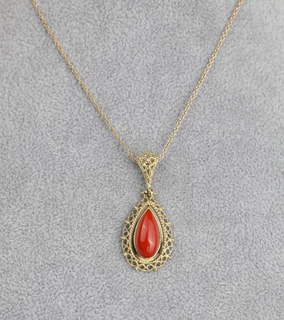 Pendente in Oro e Corallo