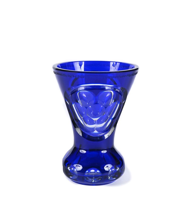 Calice Biedermeier a Tromba in Vetro Blu con Rapace, Boemia, Metà del XIX Secolo