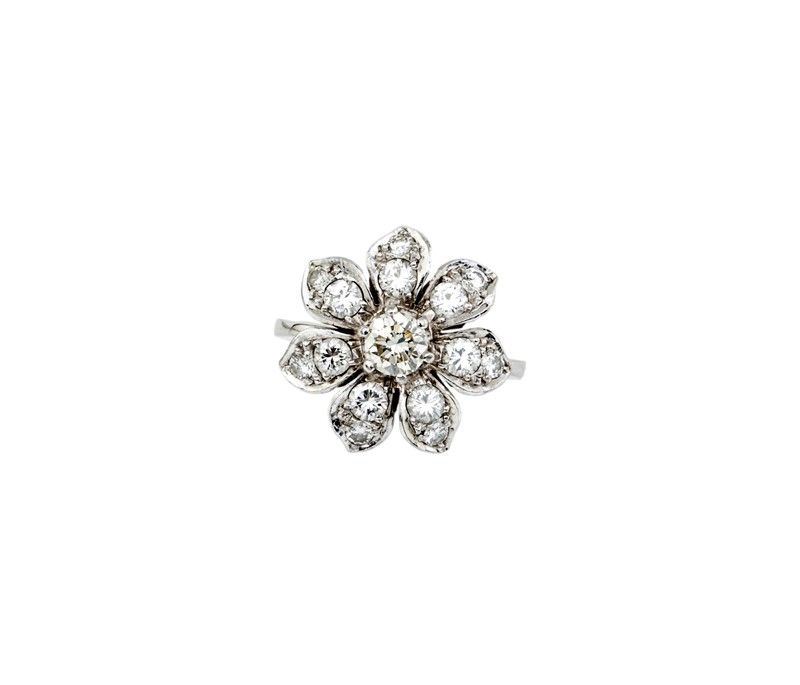 Anello in Oro Bianco con Fiore in Brillanti