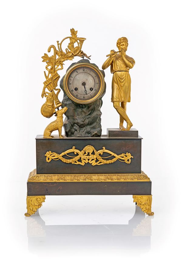 Orologio da tavolo in bronzo dorato e brunito, Francia, Carlo X