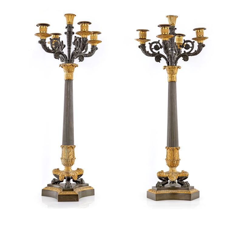Coppia di Candelabri in Bronzo Brunito e Dorato a Cinque Luci, XIX Secolo