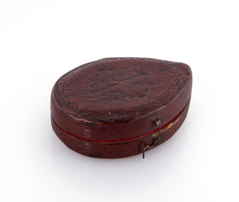 Scatola Porta Orologio a Goccia in Legno Rivestita di Pelle con Decori Ad Impressione a Secco