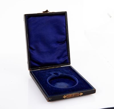 Scatola Porta Orologio in Legno Rivestita Esternamente di Percallina e Dentro in Seta e Raso