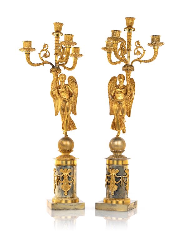Coppia di candelabri in bronzo dorato a quattro luci, Francia, epoca Impero