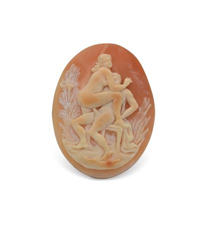 Cammeo su Conchiglia con Scena Erotica