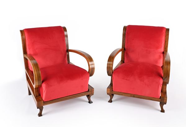 Coppia di poltrone Decò in legno e tappezzeria rossa