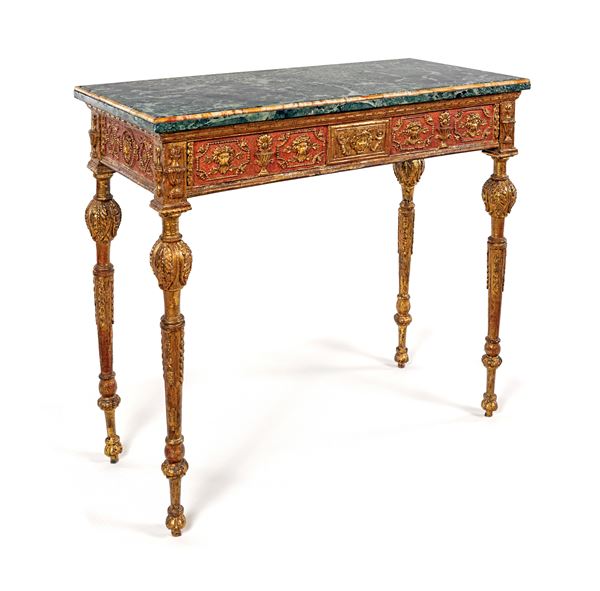 Tavolo da centro in legno laccato e dorato, XIX secolo