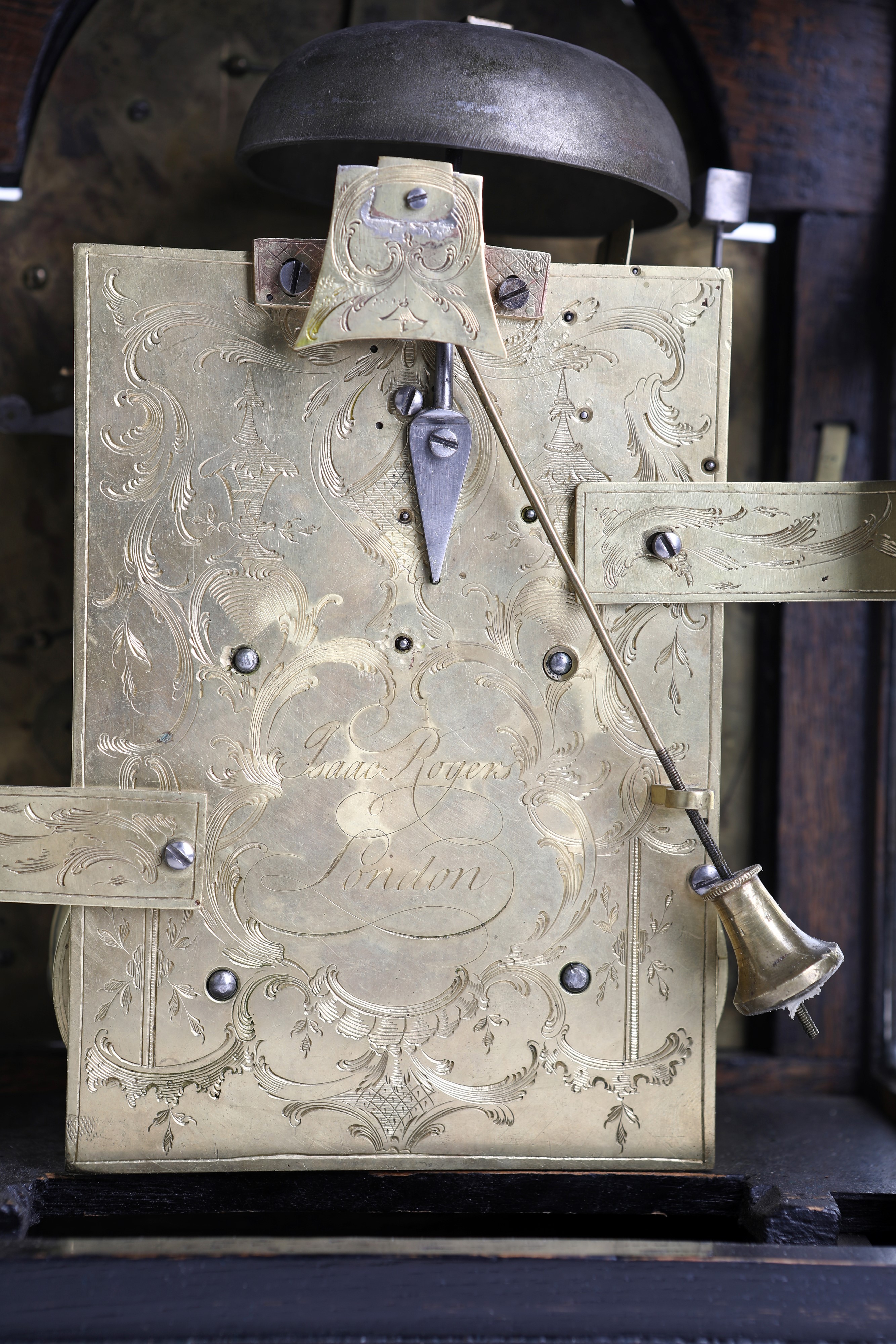 Pendola da Tavolo Bracket in Legno Ebanizzato Firmato Isaac Rogers, Londra, 1760