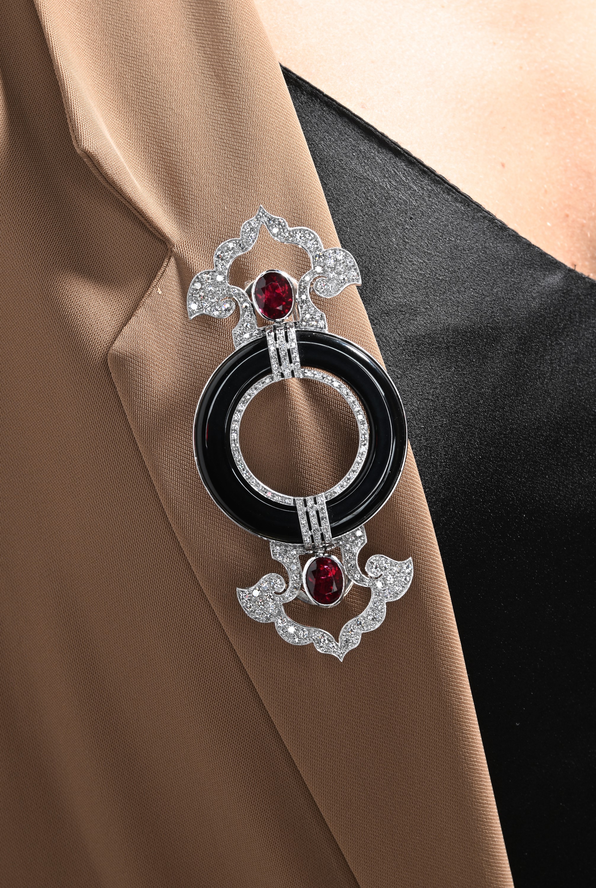 Spilla in Oro Onice, Brillanti e Rubellite