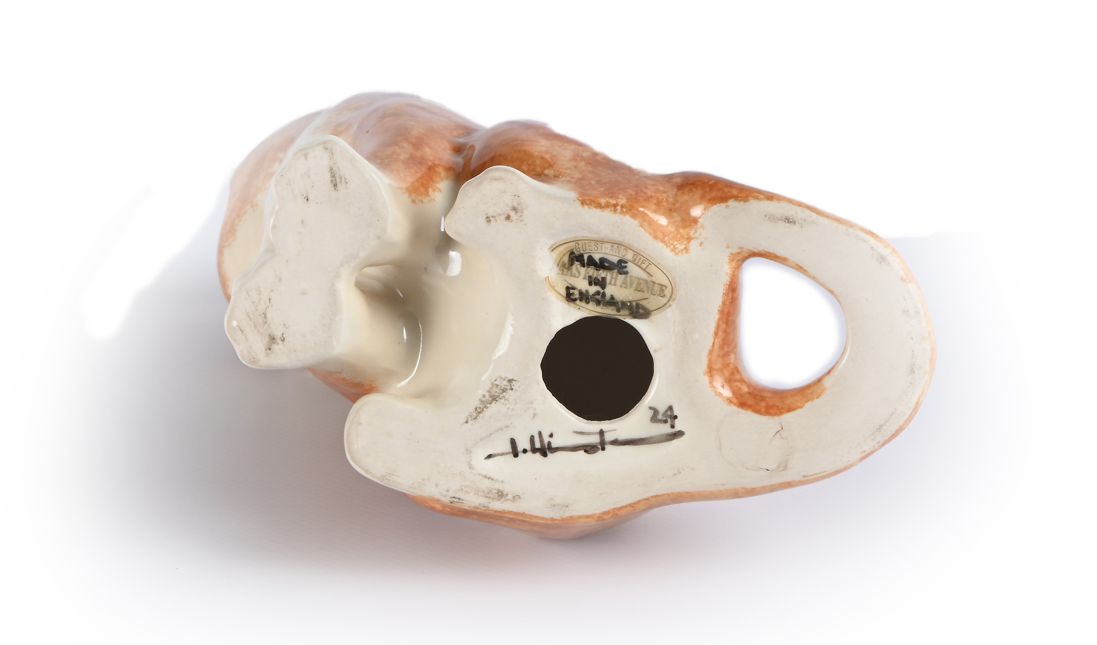 Figura di gatto seduto in porcellana, Inghilterra, XX secolo