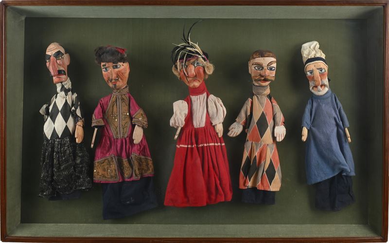 Cinque burattini del teatro di figura della commedia italiana