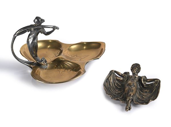 Antipastiera trilobata Art Nouveau in ottone e un'altra piccola con figura danzante