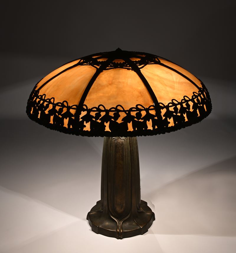 Lampada in Fusione di Metallo con Diffusore in Pasta Vitrea Gialla, Arts And Crafts, Probabilment...