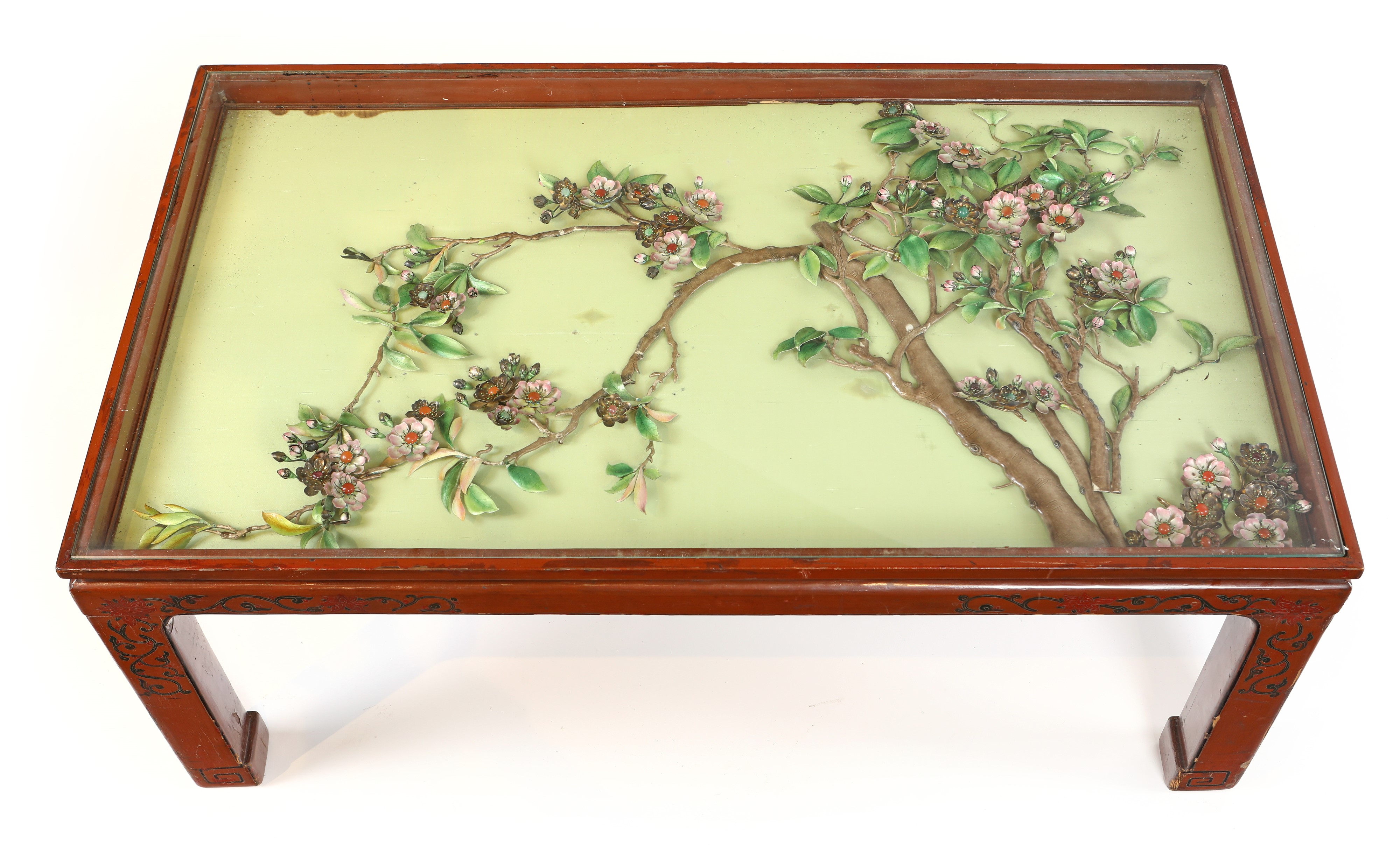 Tavolo basso in legno laccato rosso, Giappone