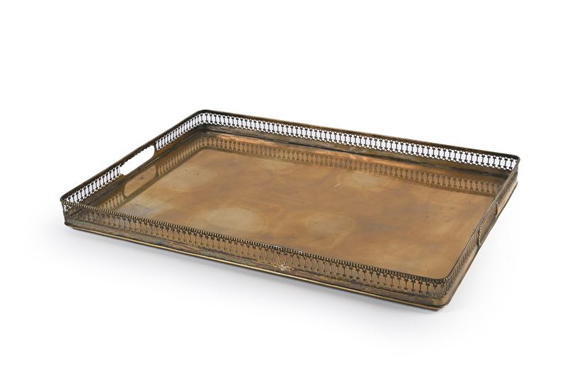 Vassoio in metallo argentato con ringhiera