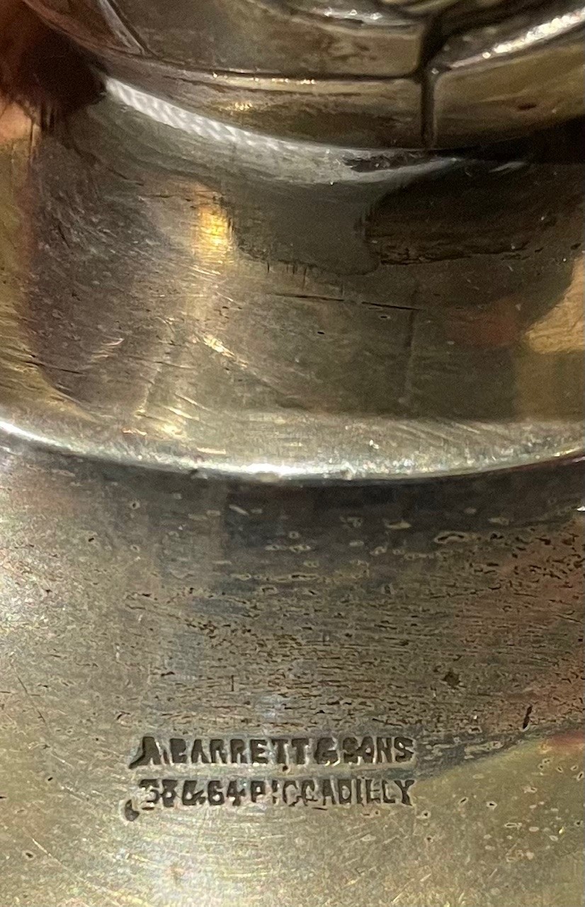 Salvadanaio in Argento e Fermacarte con Pulcino, A. Barrett & Sons Piccadilly, Londra 1908