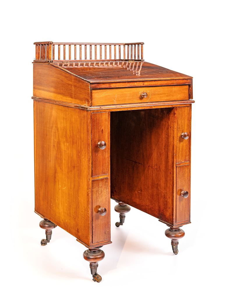 Piccolo mobile da contabile in piuma di mogano, Inghilterra, fine del XIX secolo