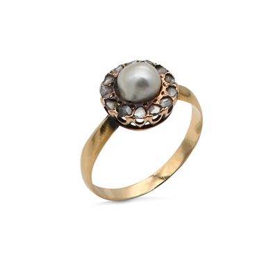 Anello Antico in Oro, Diamanti e Perla