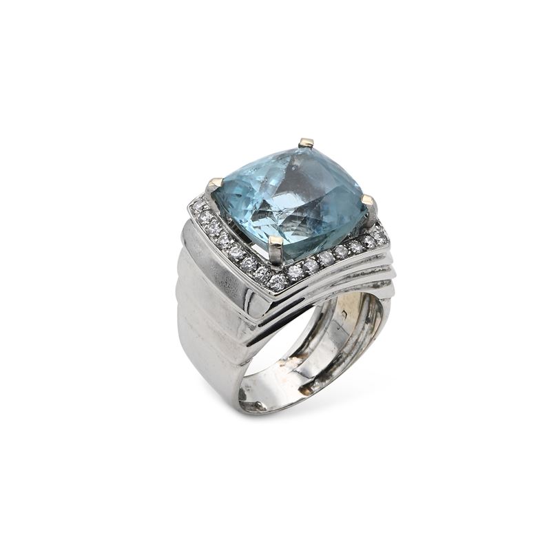 Anello in Oro, Acquamarina e Brillanti