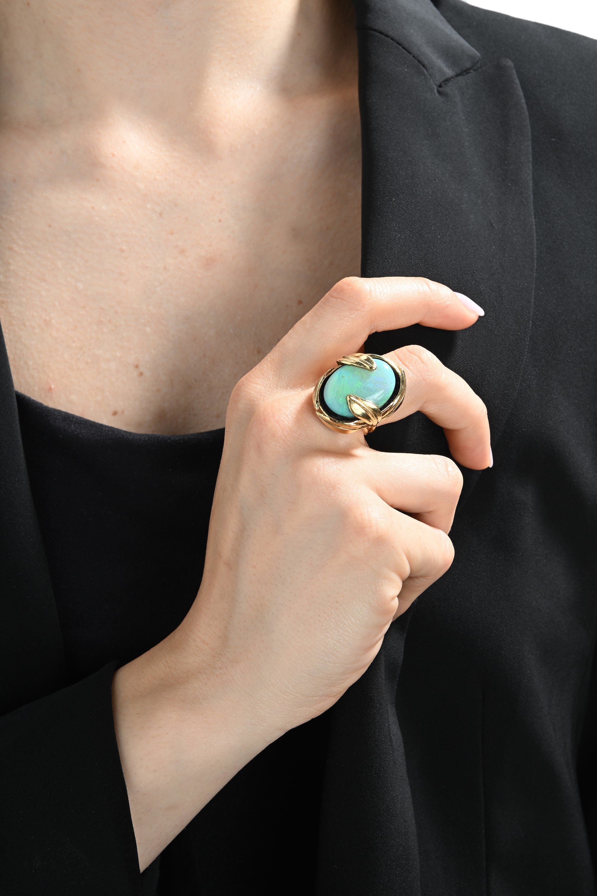 Anello in Oro e Opale