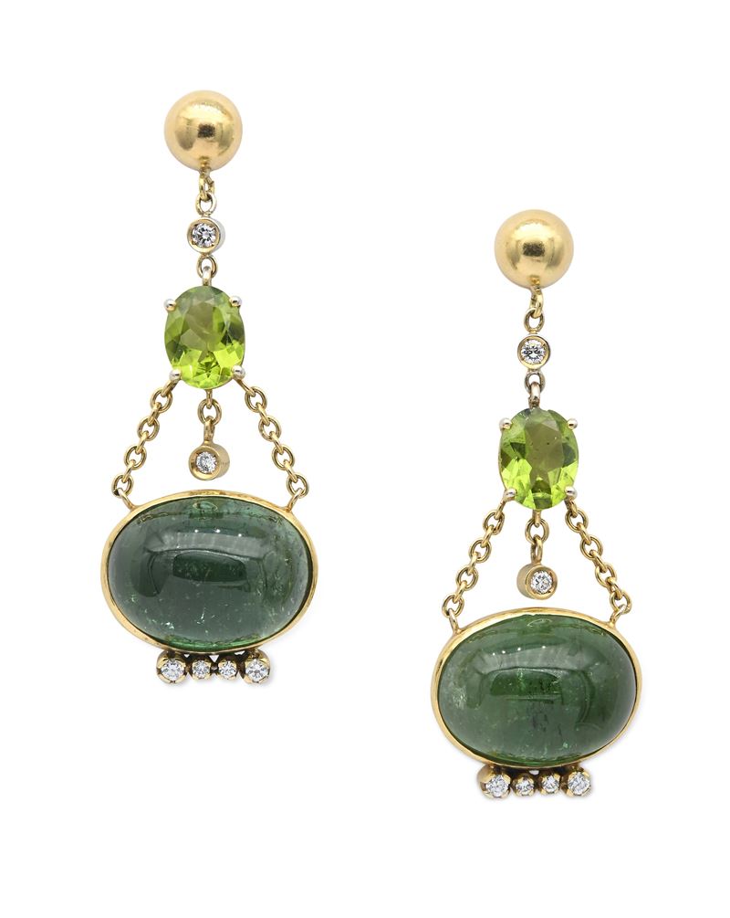 Coppia di Orecchini Pendenti in Oro, Tormaline Verdi, Peridoti e Brillanti