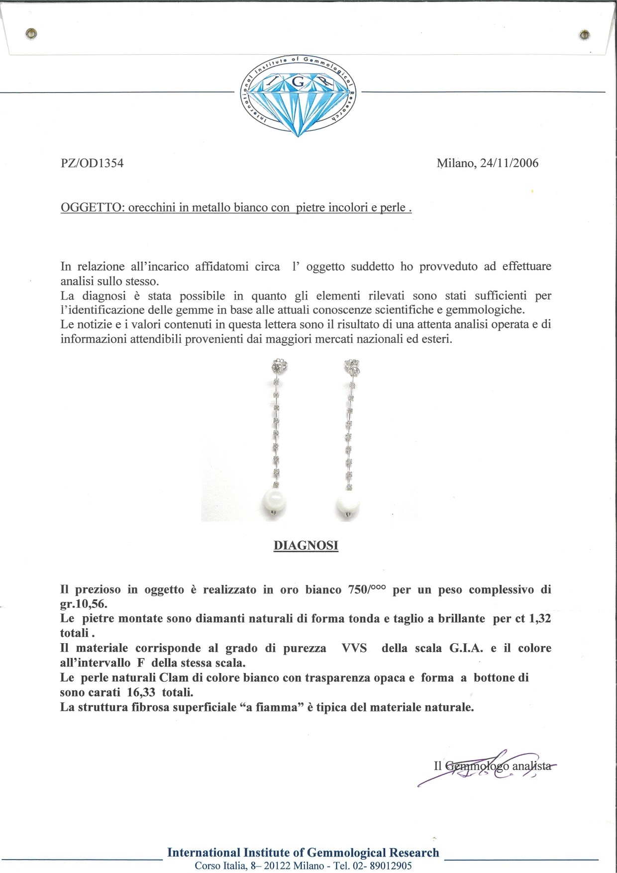 Coppia di Orecchini Pendenti in Oro, Perle Clam e Brillanti